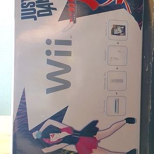 Nitendo Wii Just Dance 4 bundle with Games. Tested and works. Good shape